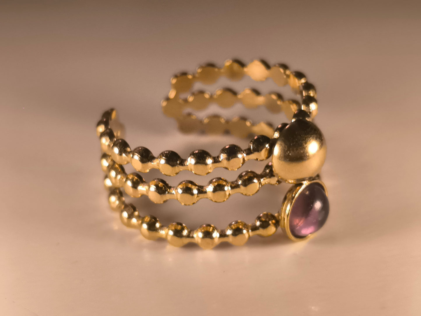 Bague Ajustable "Aura Nocturne" en Acier Inoxydable Or & Améthyste Noire • Adjustable "Nocturnal Aura" Ring - Stainless Steel & Black Amethyst