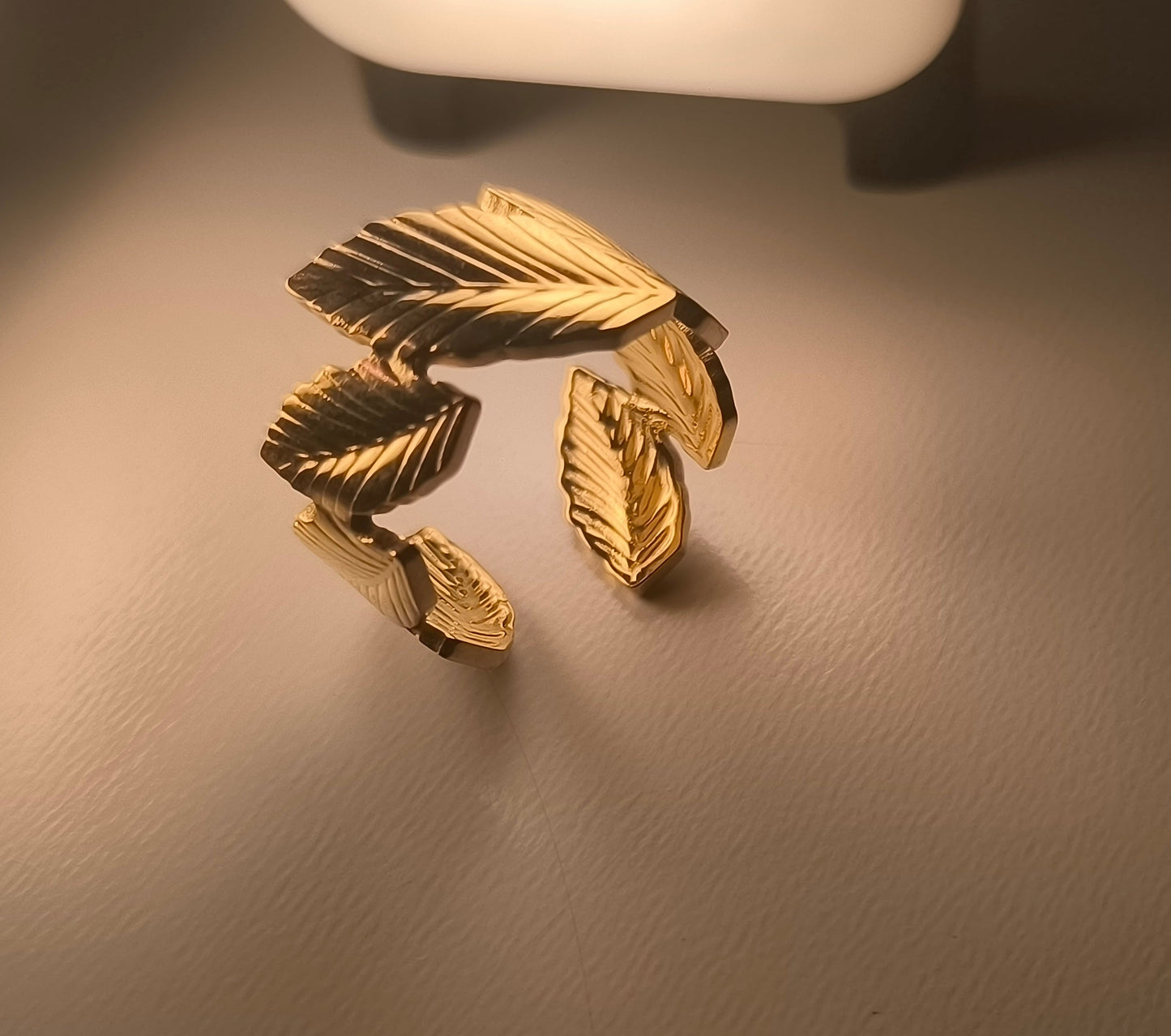 Bague Ajustable "Couronne de Laurier" en Acier Inoxydable Or • Adjustable "Laurel Wreath" Ring - Gold Stainless Steel