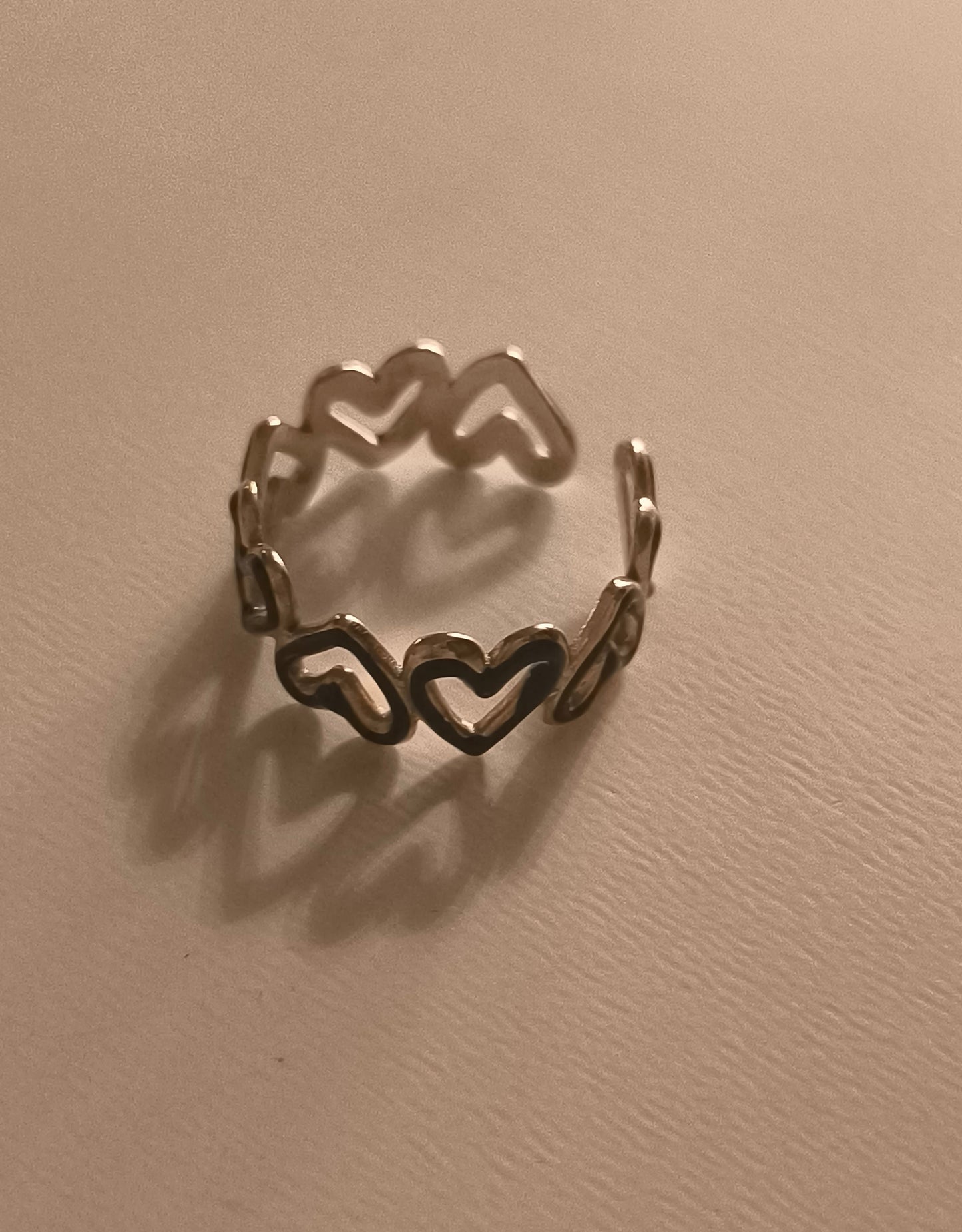 Bague Ajustable "Duet Cœur" en Acier Inoxydable : L'Éclat Noir & Or • Adjustable "Heart Duet" Ring - Black & Gold Stainless Steel